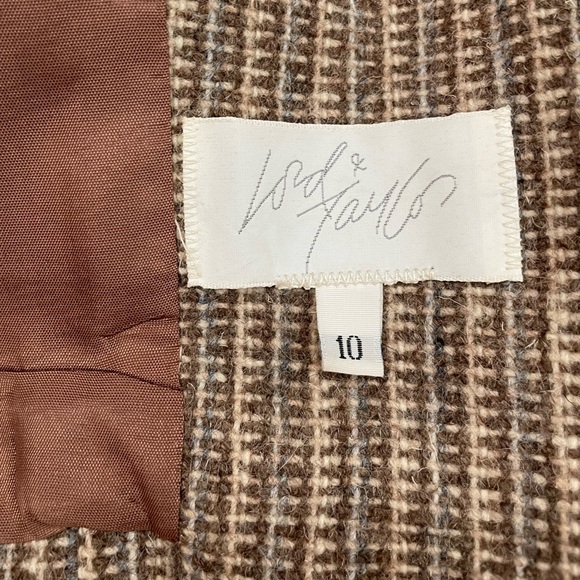 Lord & Taylor - Vintage Ladies Suit - Picture 4 of 16